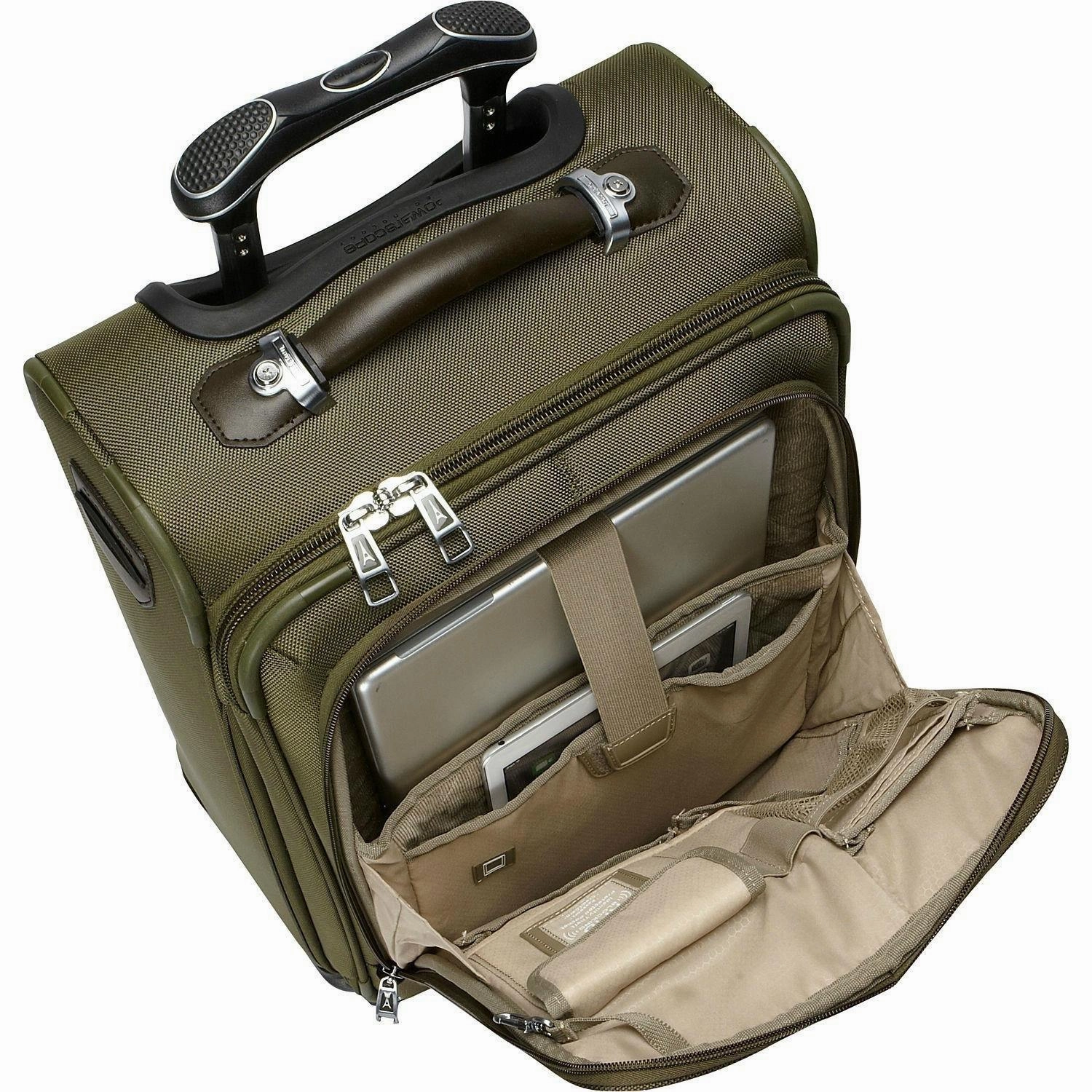 TravelPro Platinum Magna 22" Expandable Business Plus Spinner