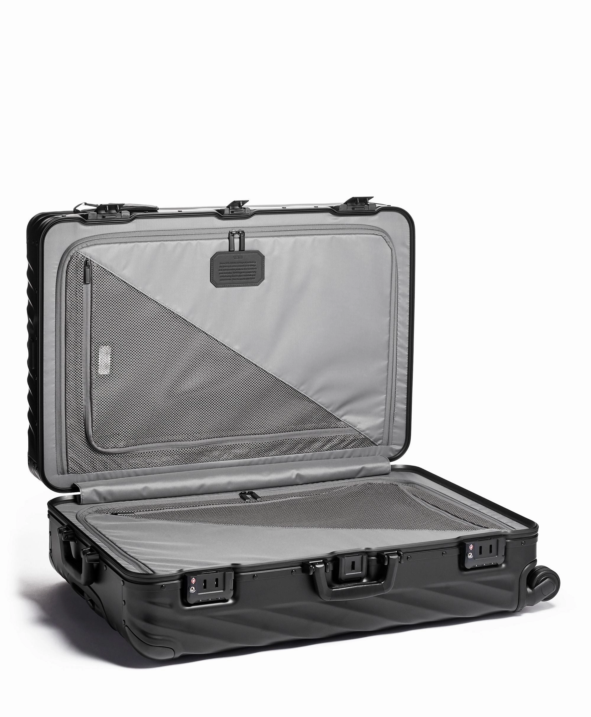 Tumi 19 Degree Aluminum Extended Trip Packing Case Large Luggage