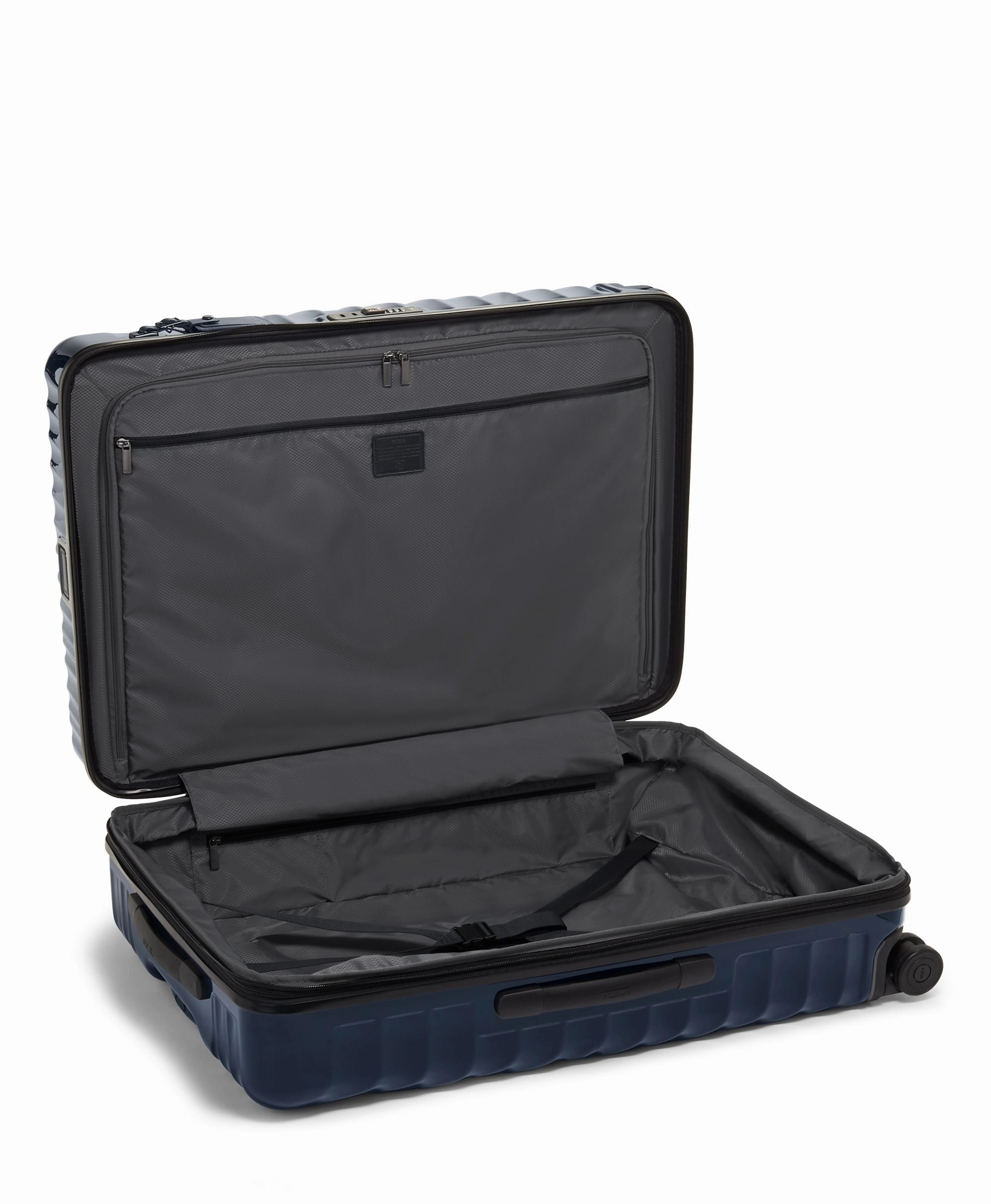 Tumi 19 Degree Extended Trip Expandable 4 Wheeled Packing Case Large Luggage