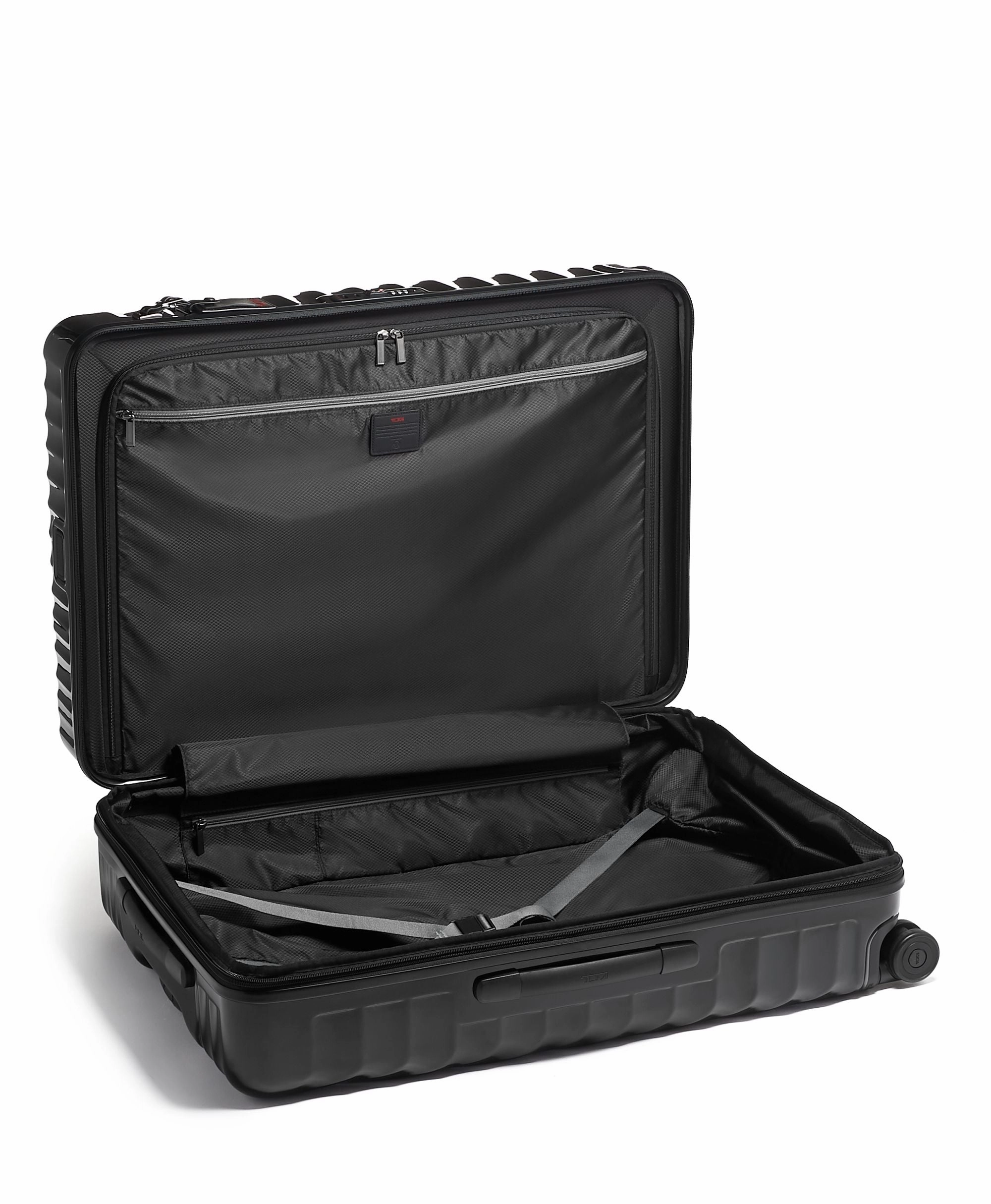 Tumi 19 Degree Extended Trip Expandable 4 Wheeled Packing Case Large Luggage
