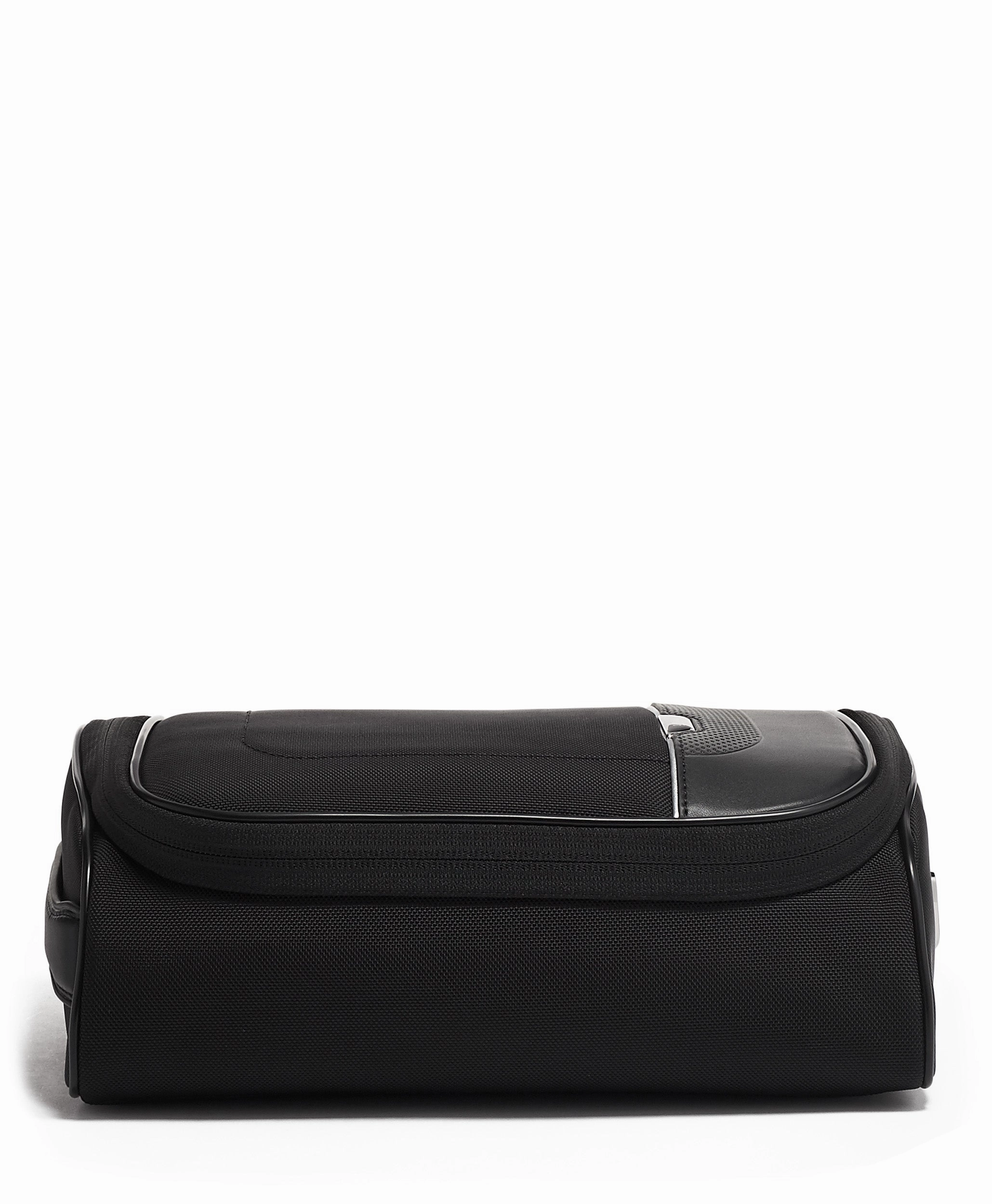 TUMI Arrive' Richards Travel Kit