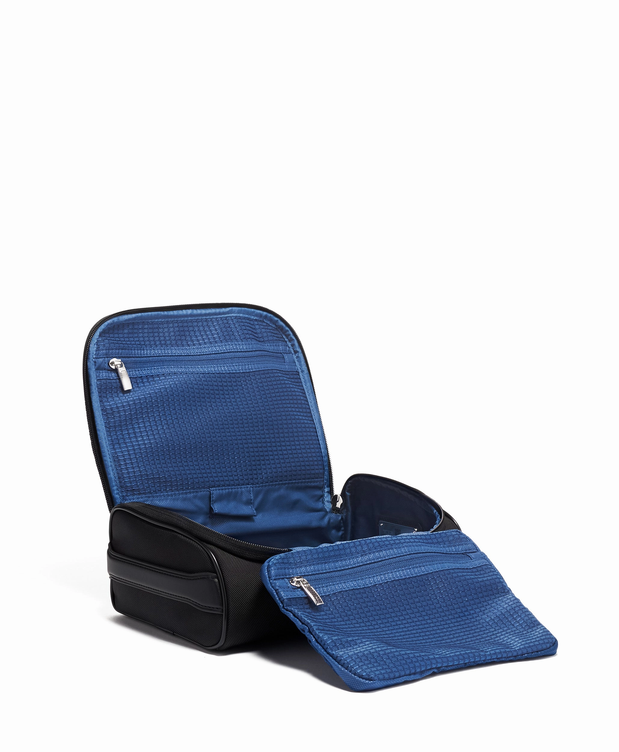 TUMI Arrive' Richards Travel Kit