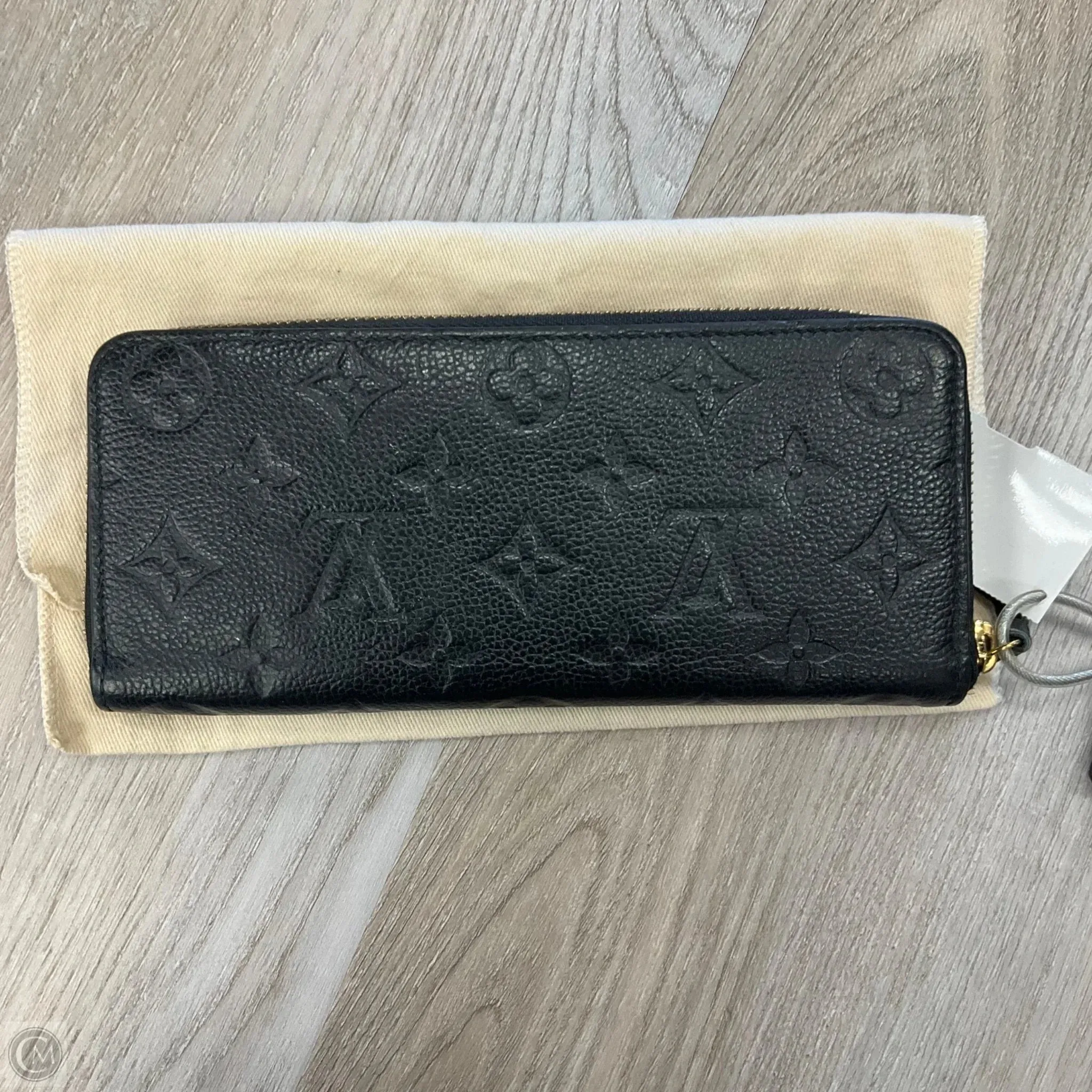 Wallet Luxury Designer By Louis Vuitton, Size: Medium