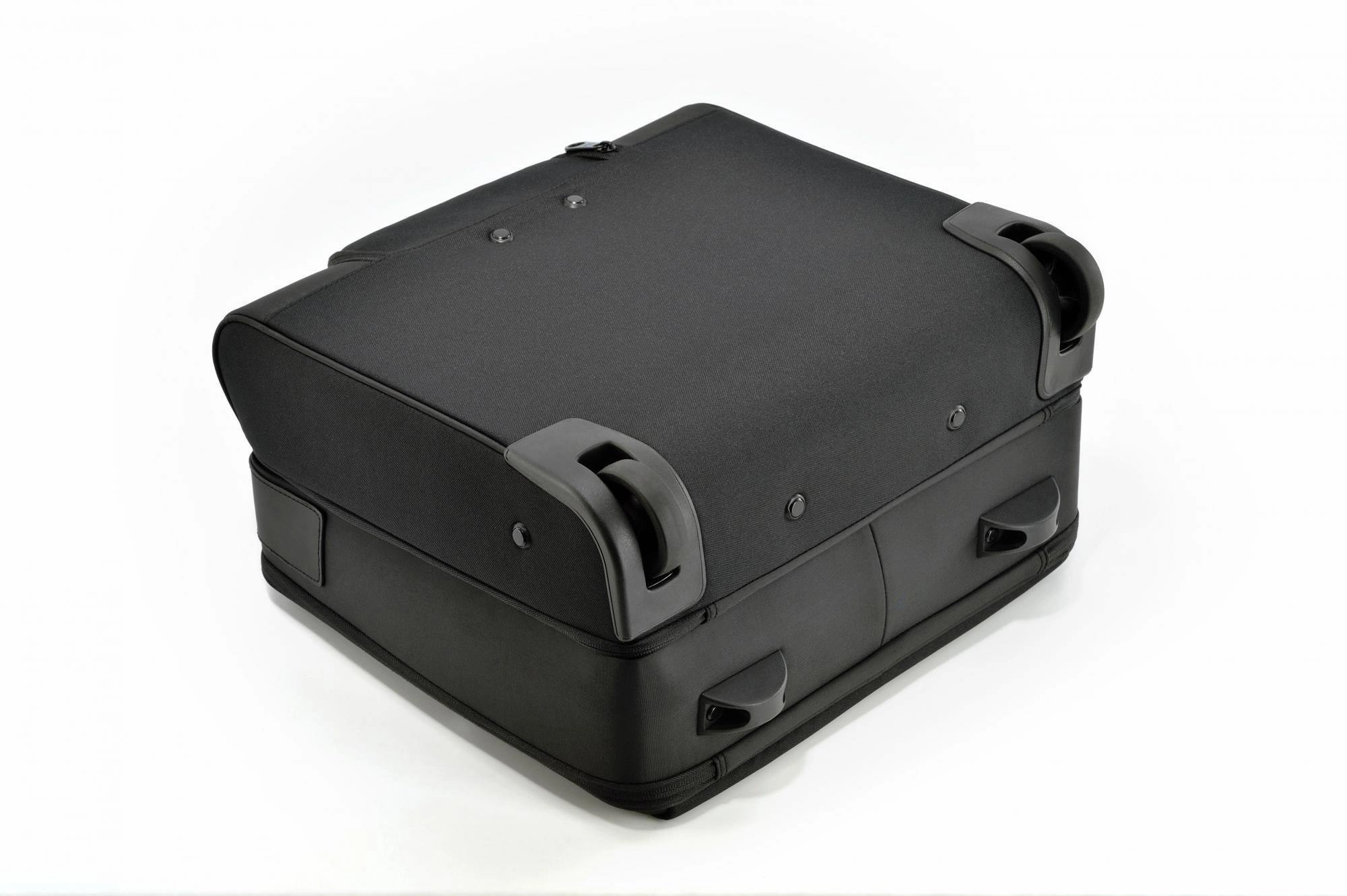 ZERO Halliburton Zero New York Greenwich 2-Wheeled Business Case